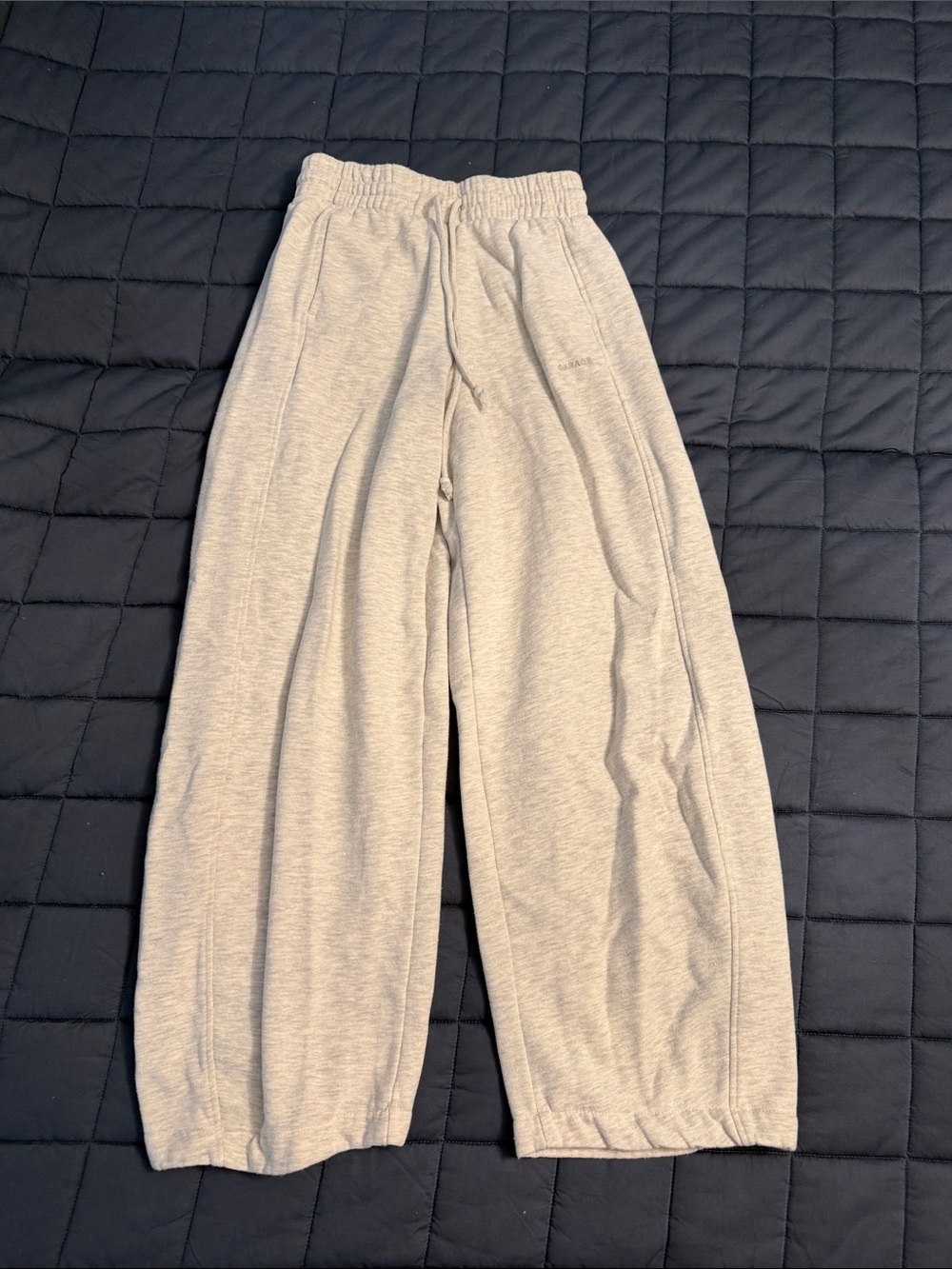 Garage heat here’s grey barrel sweat pants size small